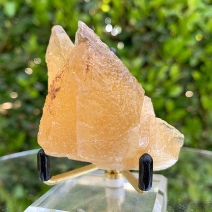 104.0g 7x5x4cm Gold Yellow Honey Calcite from China