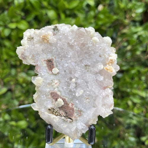 124g 9x8x3cm White Quartz with Green Prehnite from Yunan, China - Locco Decor