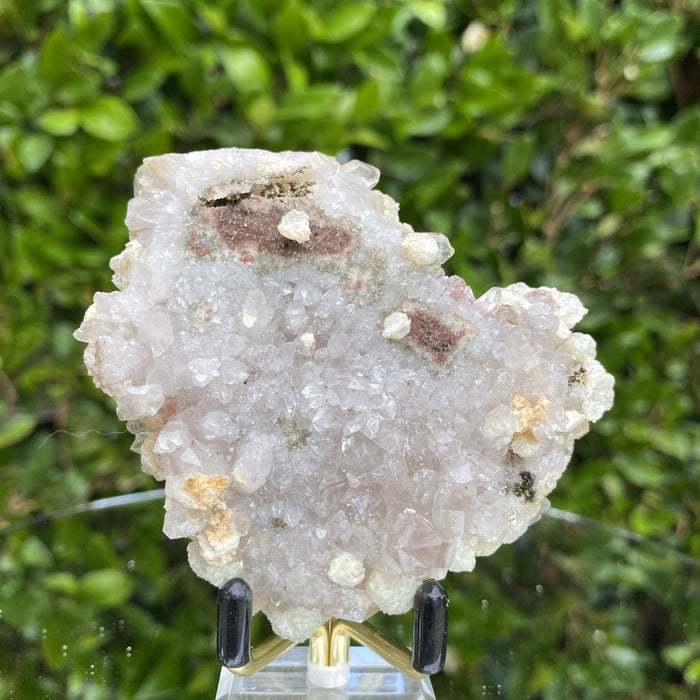 124g 9x8x3cm White Quartz with Green Prehnite from Yunan, China - Locco Decor