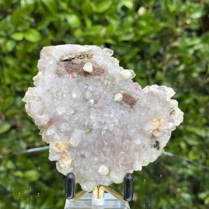 124g 9x8x3cm White Quartz with Green Prehnite from Yunan, China - Locco Decor