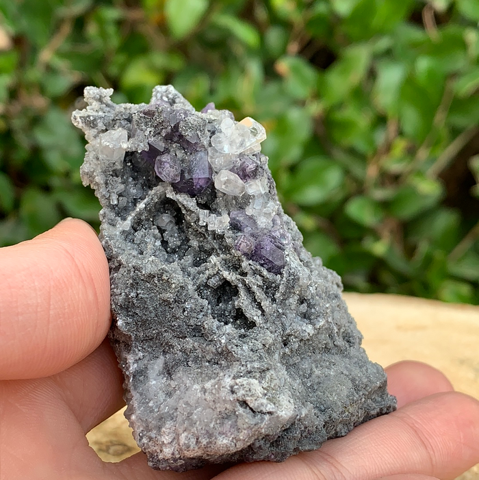 132g 7x7x4cm Purple Tanzanite Fluorite from China