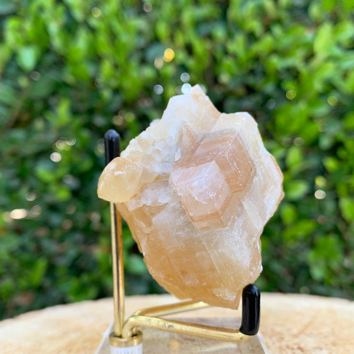 226.0g 8x6x4cm Gold Yellow Honey Calcite from China