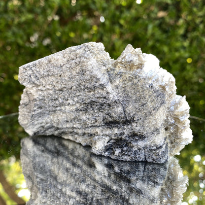 288g 12x7x5cm Orange Scheelite with Silver muscovite from China - Locco Decor