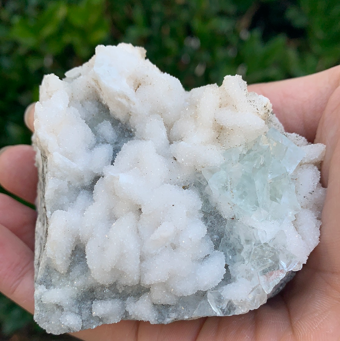 425g 10x8x7cm Purple Manaoshan Fluorite from China