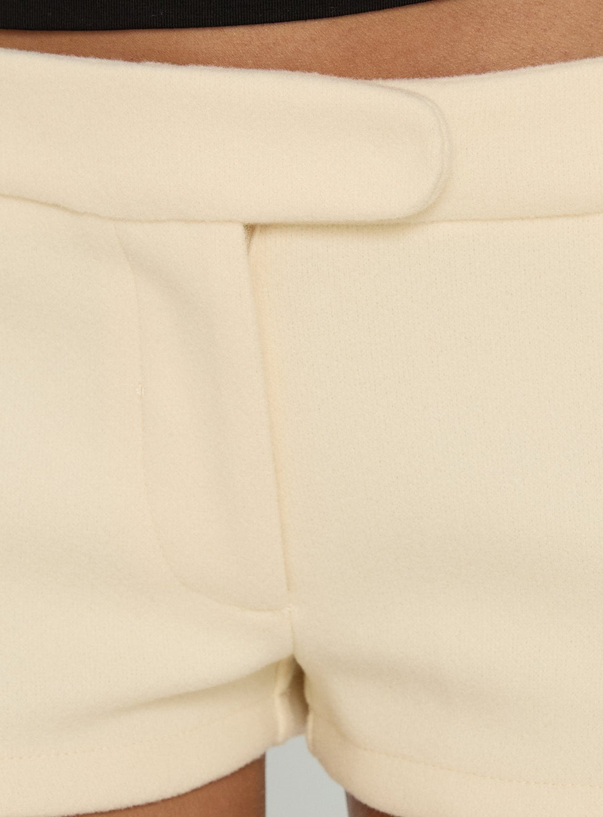 In Motion Mini Short Butter