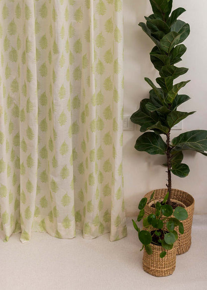 Floating Ferns 100% Sheer floral curtain for Living room & bedroom - Light filtering - Green - Single Piece