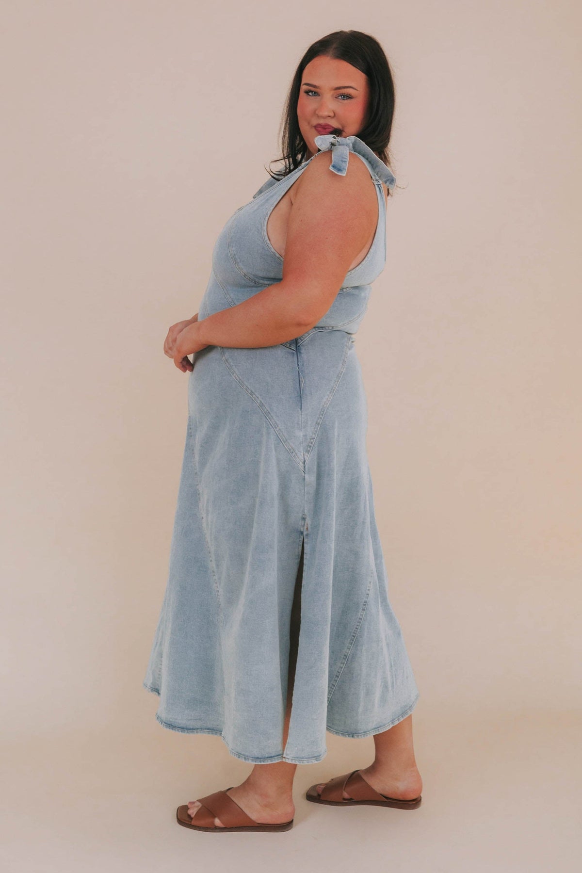 PLUS SIZE - Across The Rooftops Dress