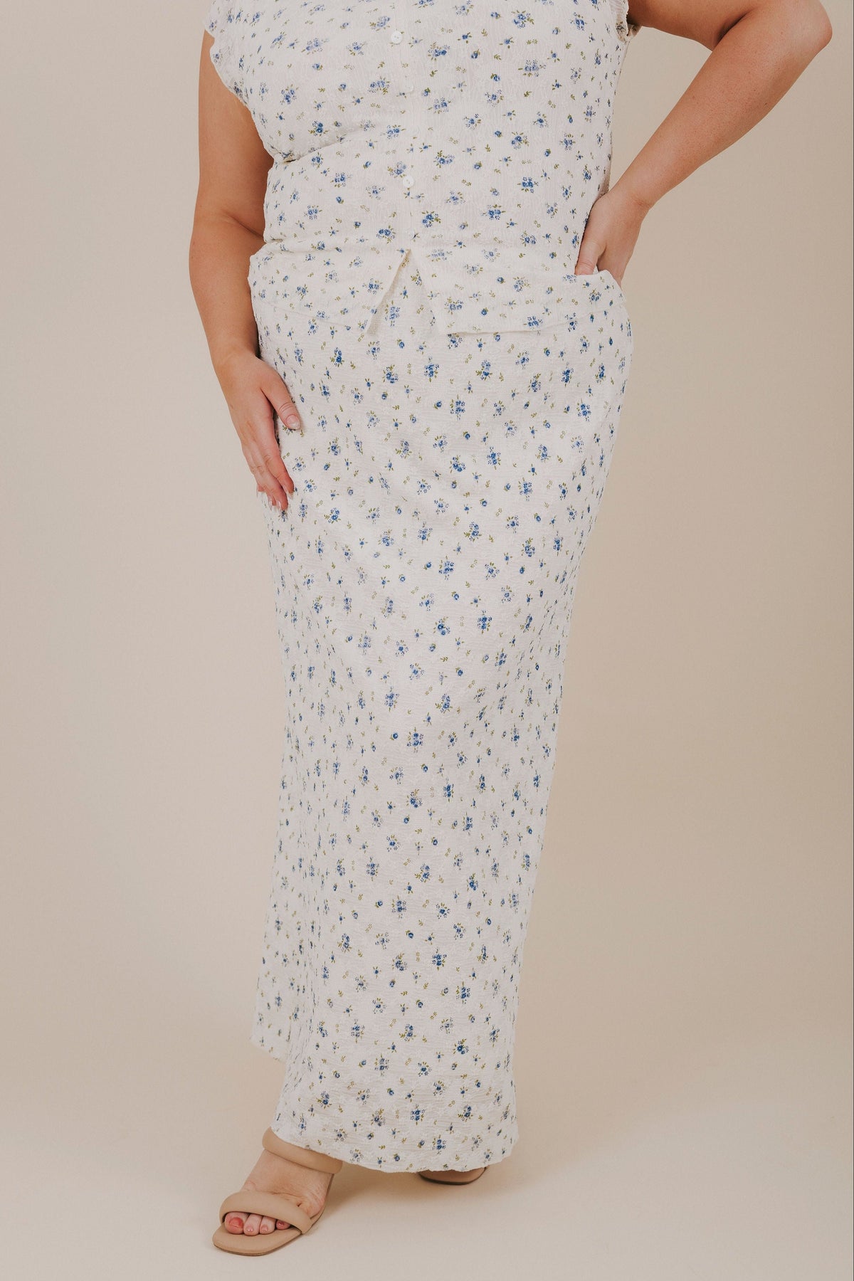 INCLUSIVE SIZING - Blooming Fields Skirt