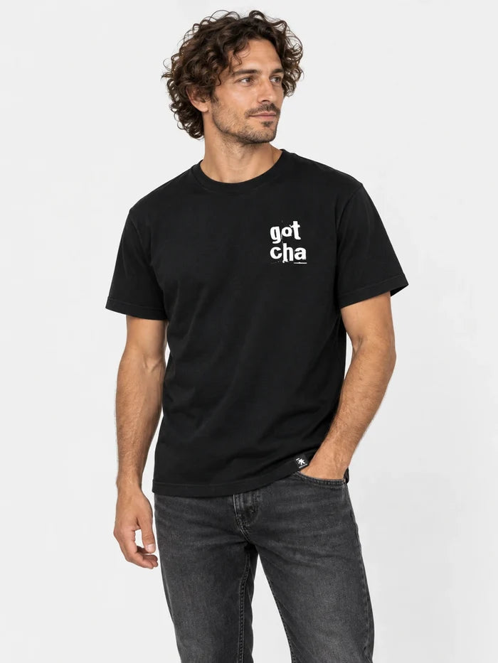 Remera Gotcha Palms On Fire Negro — vista principal