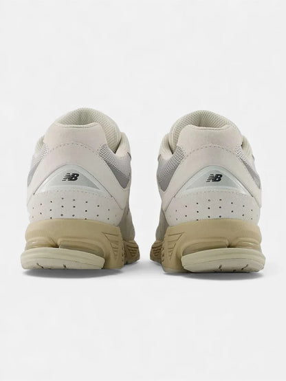 Zapatillas New Balance 2002R Beige Gris
